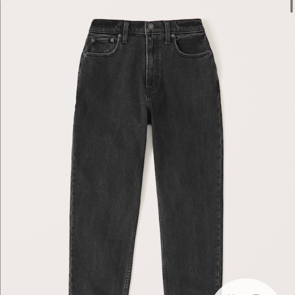 Brand New w/ Tags Abercrombie High Rise Mom Jeans in Black - Size 28 6R